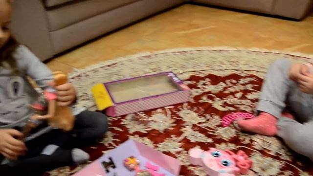 My little Nastya в гостях у Арины Распаковка ИГРУШЕК с МАЙ ЛИТЛ НАСТЕЙ смотреть онлайн