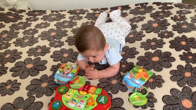 Развиваем малыша,читаем книжки-малышки смотреть онлайн