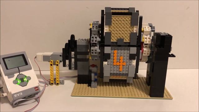 LEGO version of a split-flap display to show three digit number (third proof of concept) смотреть онлайн
