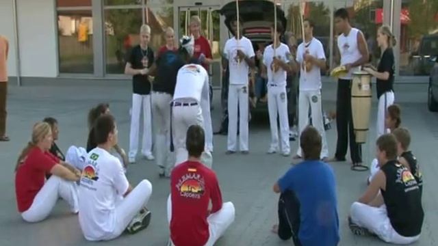 Mestre Xuxo VS Professor Alicate Alemar Capoeira смотреть онлайн