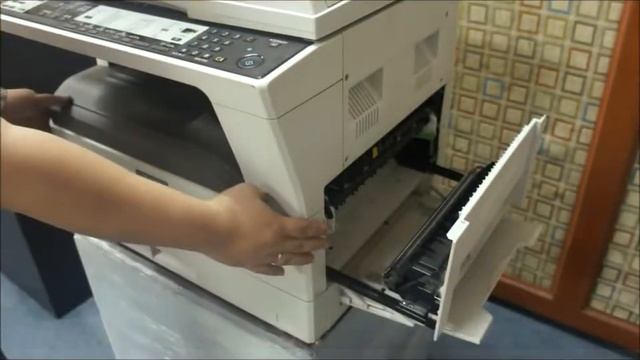 SHARP AR-5618S COPIER Fixing paper jam and replacing toner cartridge смотреть онлайн