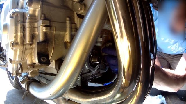 Vidange GSF Bandit 650 2007 K7, entretien des 24000 km смотреть онлайн