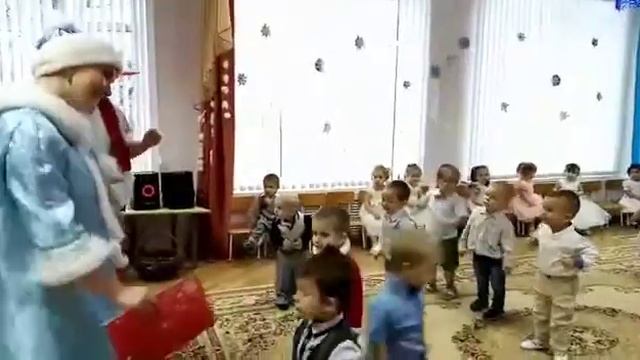 "В гостях у Снеговика" Младшая группа 8 МКДОУ "Детский сад 5 "Солнышко" смотреть онлайн