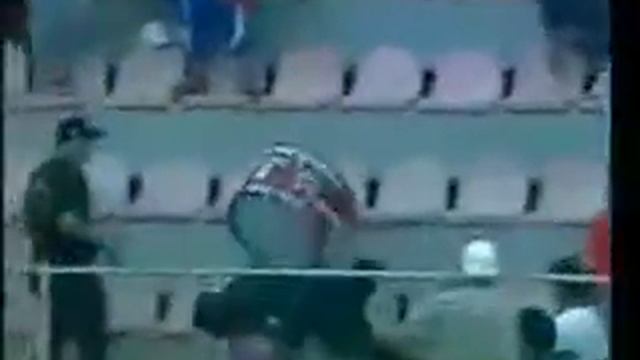 Riot Cop Hit with Drum at Soccer Game смотреть онлайн