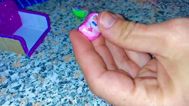 КИНДЕР СЮРПРИЗ И ТОРТ ?/ДЛЯ КУКЛЫ/ ЕДА ?/ Бери и Делай/ Как сделать / руками / Барби / Поделка смотреть онлайн