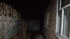 Светодиодный прожектор с датчиком движения для дачи, дома .(любительская сьемка)