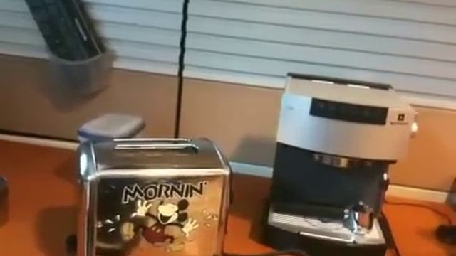 Mickey Mouse Toaster смотреть онлайн