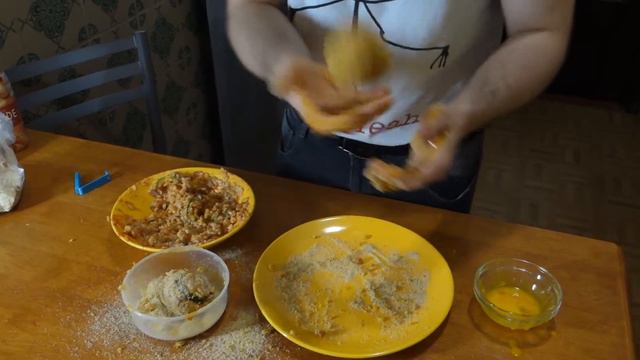Arancini made with Leftovers - DISH-TRUCTION! смотреть онлайн