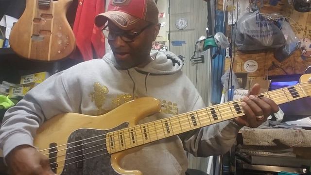 "OMG" THIS FENDER IS "RIDICULOUS" смотреть онлайн