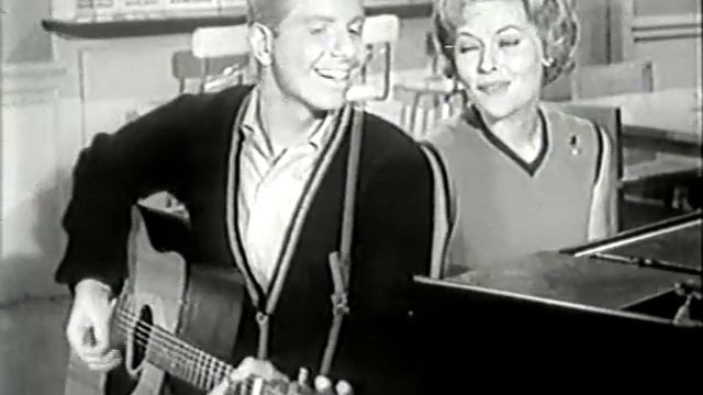Patti Page, Jimmy Boyd, Bachelor Father song смотреть онлайн