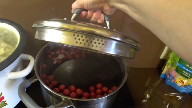 VLOG: Первая встреча брата с сестренкой! Готовлю вкусняшки для большой семьи! смотреть онлайн
