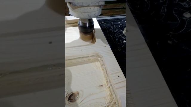 Фрезеровка лотка из соснового щита смотреть онлайн