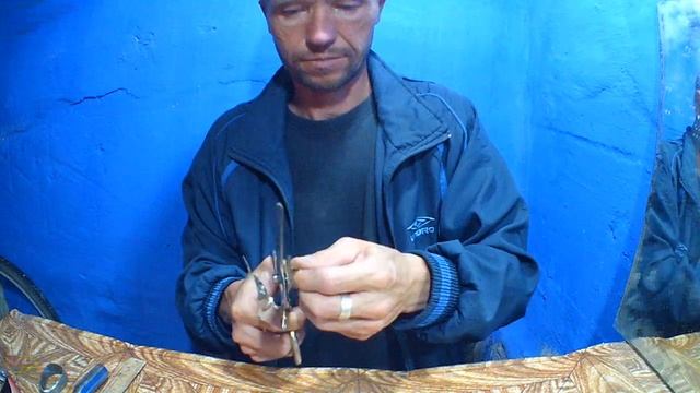 Как сделать лепесток для блесны вертушки без выжима в тисках!? смотреть онлайн