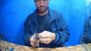 Как сделать лепесток для блесны вертушки без выжима в тисках!?