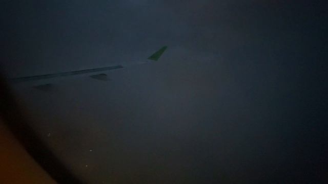 airBaltic Airbus A220-300 Windy Landing At Tampere-Pirkkala Airport смотреть онлайн