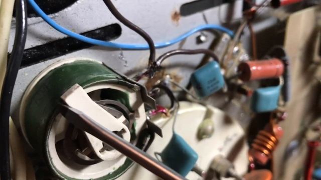 Усилитель на 2хГУ-81 RZ3AH. Прострелило лампу. Ремонт. Нет защит. смотреть онлайн