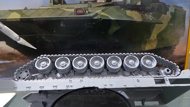 ТБМП Т-15"Армата" ZVEZDA 1/35 Сборка наборных пластиковых траков(секций) смотреть онлайн