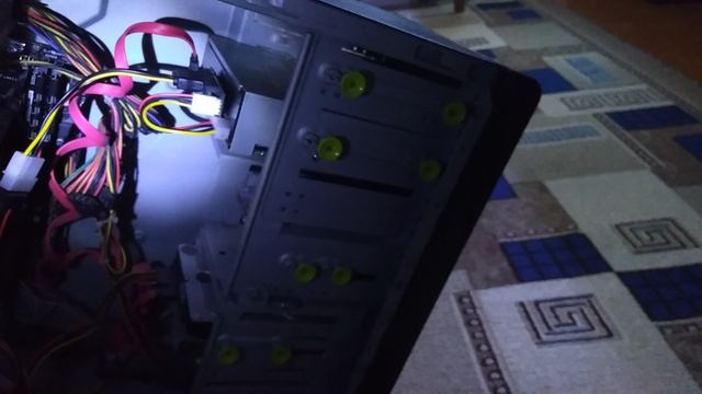 Установка и подключение старого DVD привода в компьютер ?Installing and connecting an old DVD drive смотреть онлайн