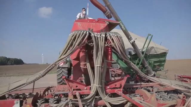 Шнеки для загрузки зерна CanAgro смотреть онлайн