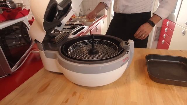 LA FRIGGITRICE AD ARIA FUNZIONA VERAMENTE? SI O NO?! *ESPERIMENTI* recensione |Tefal Actifry| смотреть онлайн