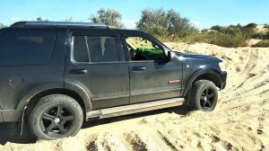 Ford Explorer IV мини тестдрайв в песке