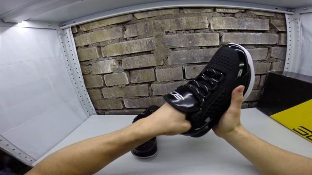 Обзор кроссовок Under Armour смотреть онлайн