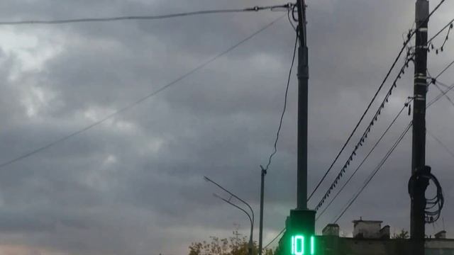 В Щёлкове светофора развернуло сильным ветром смотреть онлайн