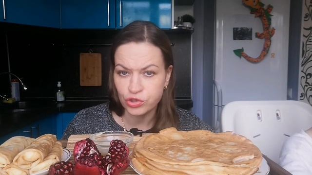МУКБАНГ БЛИНЫ С ТВОРОГОМ И СГУЩЕНКОЙ/MUKBANG HALK FAMILY ЕДА