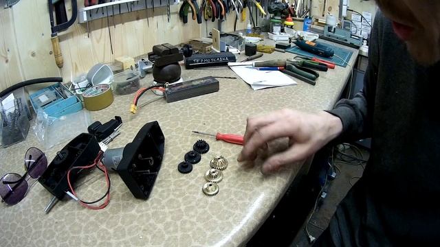 Чиним редуктор сварочного полуавтомата смотреть онлайн