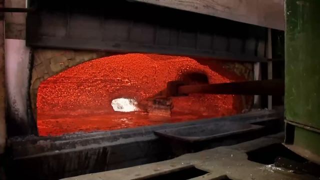 Гигантский пресс. Главный секрет кованых автомобильных дисков // НЕпростые вещи смотреть онлайн