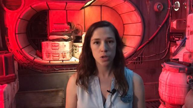 Millennium Falcon: Smugglers Run - interview with the Construction Manager смотреть онлайн