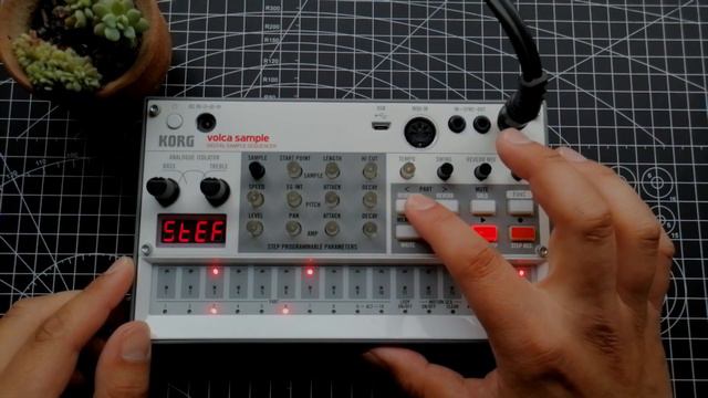 Techno From Scratch + Jam [Volca Sample] смотреть онлайн