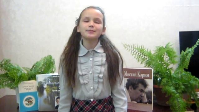 Анна Боженко читает стихотворение Мустая Карима "Весение голоса". смотреть онлайн