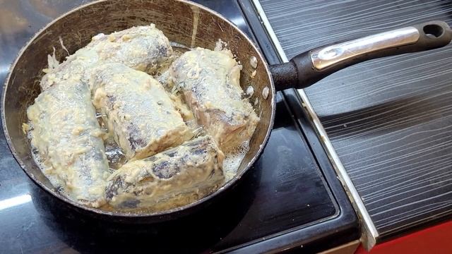 44 . как жарить рыбу. Сельдь жаренная...вкуснее не бывает. смотреть онлайн