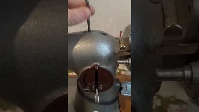 Штырь из гвоздя для катушки нитки . Делаем сами. Машинка Подольская смотреть онлайн