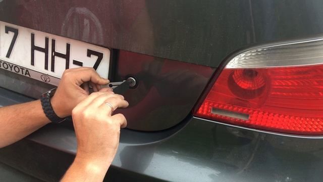Вскрытие багажника БМВ e60 смотреть онлайн