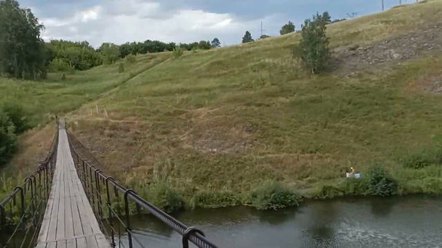 Река Каменка, Голубиная пещера и подвесной мост. Каменск-Уральский смотреть онлайн