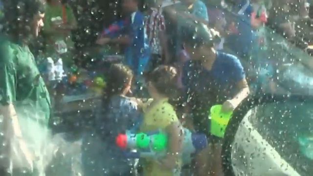 Тайский Новый год в Пхукете! Songkran in Phuket смотреть онлайн