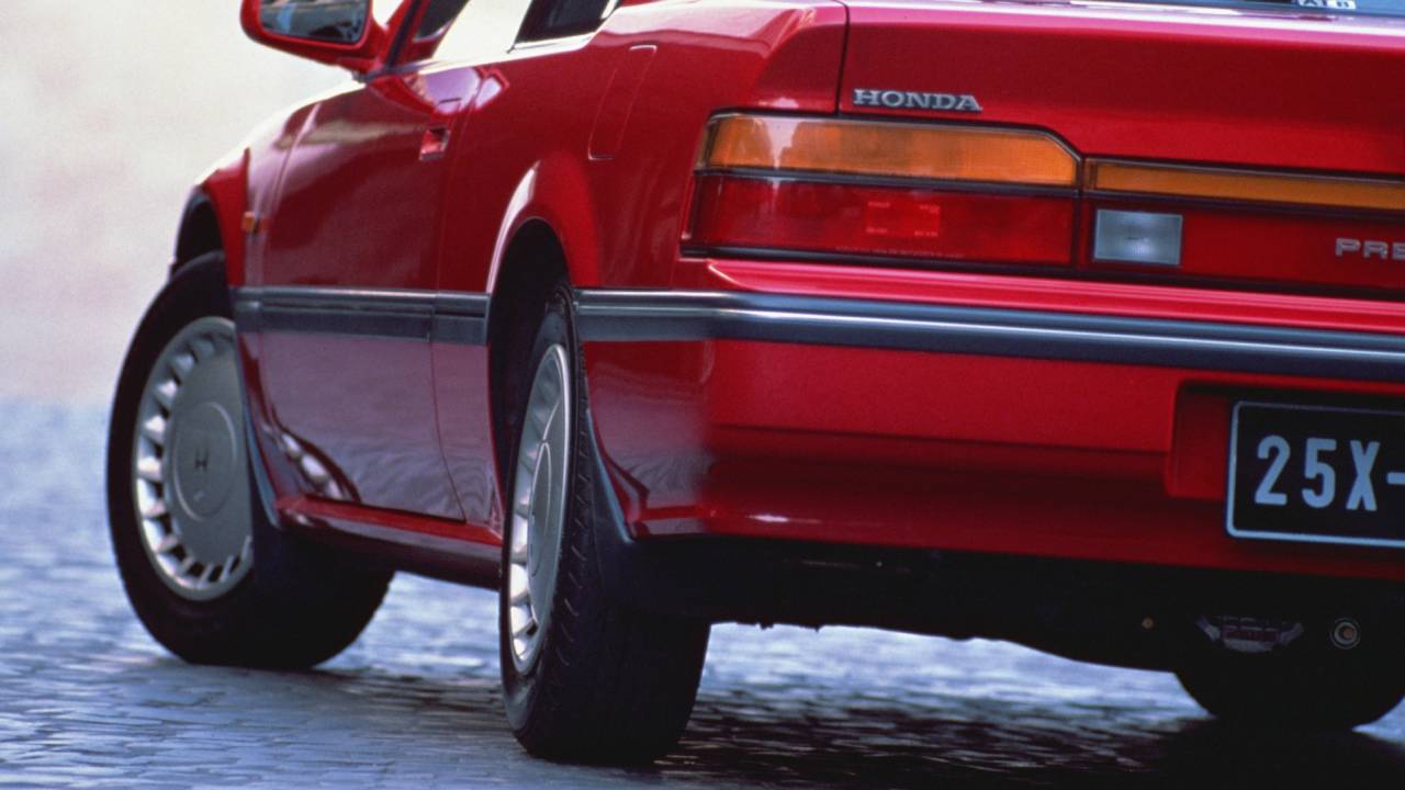 Полноуправляемое шасси 4WS: зачем машинам задние подруливающие колеса смотреть онлайн