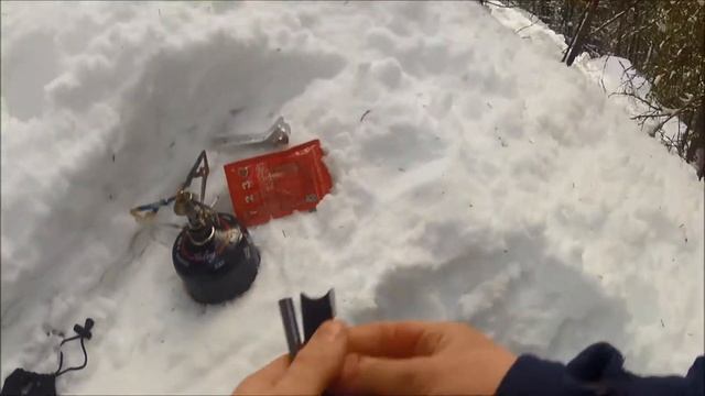 Walking on snowshoes and testing my new stove смотреть онлайн