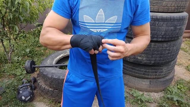 Как бинтовать руки..Бинтовка рук в боксе/How to bandage hands Bandaging hands / смотреть онлайн