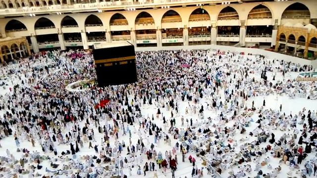 Stunning view of kabba from roof смотреть онлайн