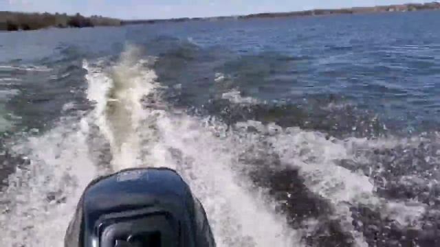 Suzuki DF20A 4 stroke EFI outboard. смотреть онлайн