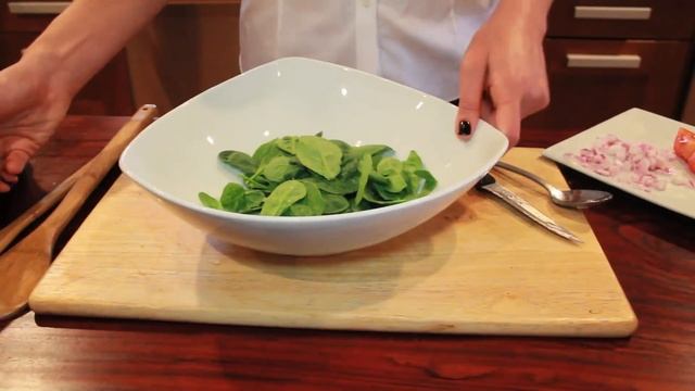 Cucumber Spinach Salad : Spinach Salads смотреть онлайн