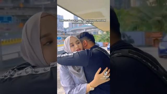 Беременная женщина подарила мужу Lamborghini за то, что он будет помогать ей после родов смотреть онлайн
