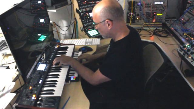 Elektron Dark Trinity and Modular Synths смотреть онлайн