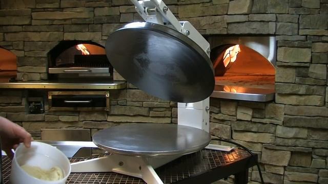 Doughpro 1818 Pizza Press by Pizzaovens.com смотреть онлайн