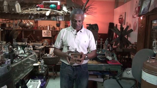 Le Moulin à café - Objets Lontan смотреть онлайн