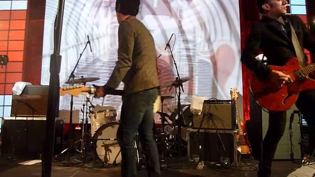 Johnny Marr & The Healers -- "How Soon Is Now" -- Oct. 13, 2011 смотреть онлайн