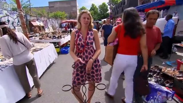 Catherine Southon Pink Dress смотреть онлайн